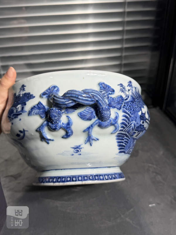 清乾隆青花山水楼阁纹草莓形钮盖锅 - 图10